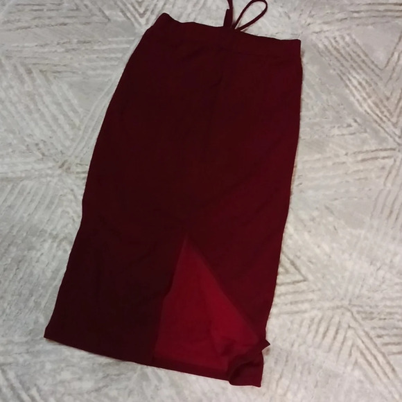 NWT WOMEN'S 2PC. MATCHING SKIRT & T-SHIRT SET - Picture 4 of 8